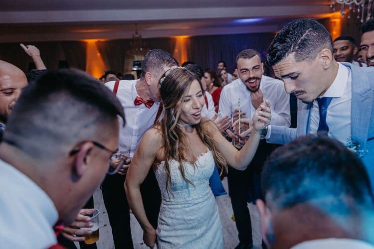 Düğün Müzik Akışı Nasıl Planlanır? DJ, Orkestra ve Geçiş Rehberi — Düğün Müzikleri kategorisinde blog yazısı