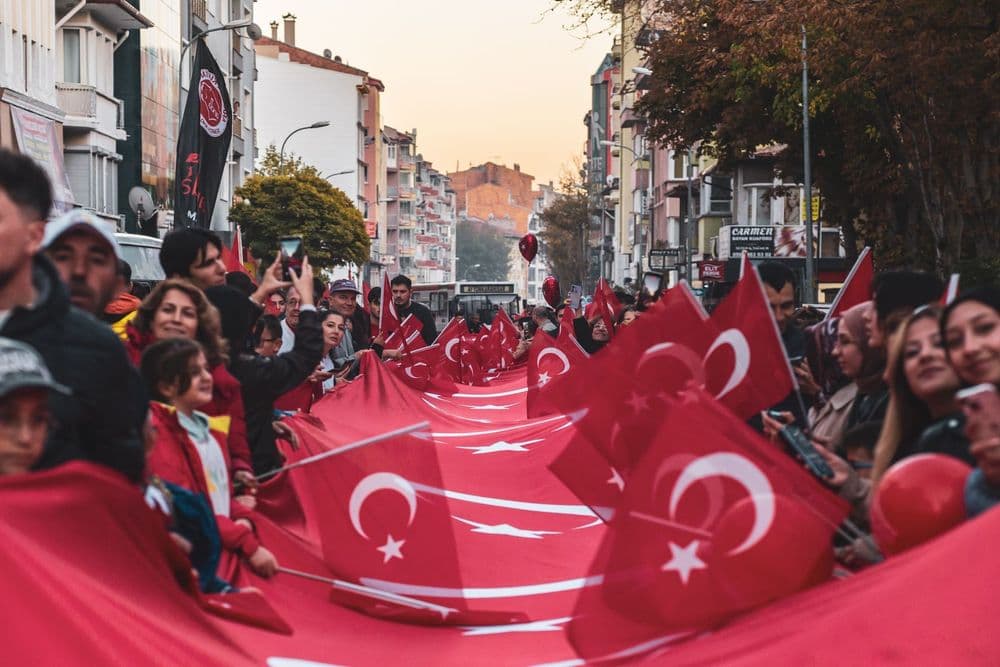 Asker Uğurlamasında Misafirlerden Fotoğraf Nasıl Toplanır?