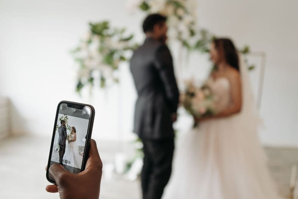 WhatsApp Grubunda Düğün Fotoğrafları Nasıl Toplanır? Neden Çalışmıyor?