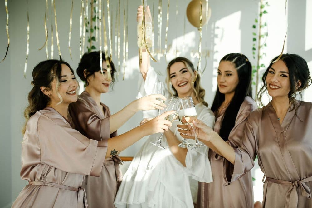 Bekârlığa Veda Partisinde Fotoğrafları Nasıl Toplarsınız?
