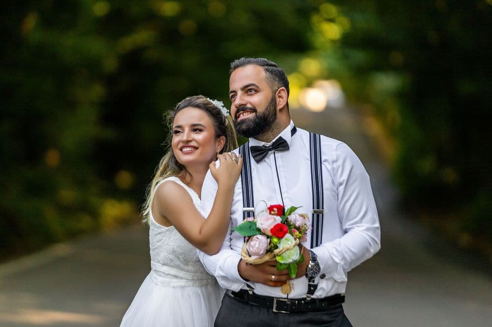 Düğün Gününe Giden Yol: Gelin ve Damat Adayları İçin Unutulmaz Anılar Yaratmanın 6 Samimi Yolu