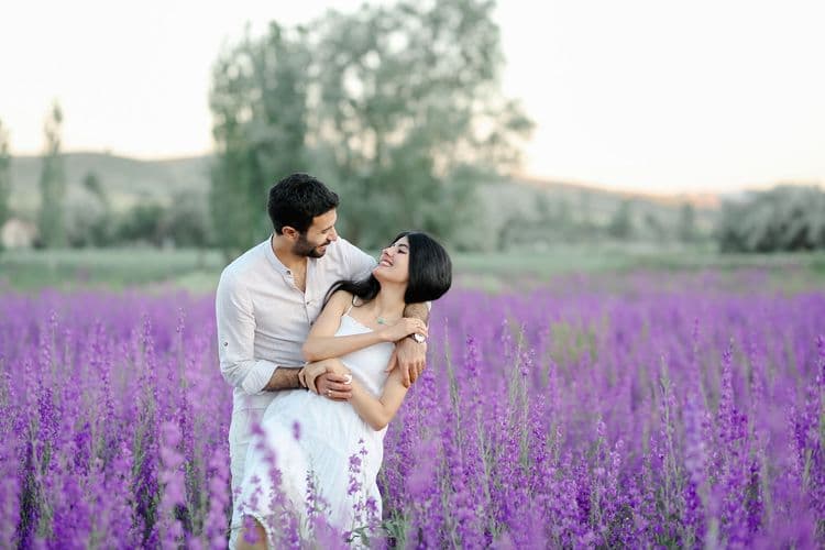 Lavanta Bahçelerinde Unutulmaz Düğün Fotoğrafı Mekanları — Düğün Fotoğrafı Mekanları kategorisinde blog yazısı