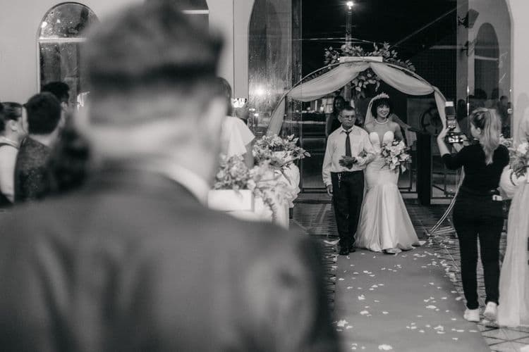 Düğün Fotoğrafları Ne Zaman Teslim Edilir? Bekleme Süresi Rehberi — Düğün Fotoğrafı Mekanları kategorisinde blog yazısı