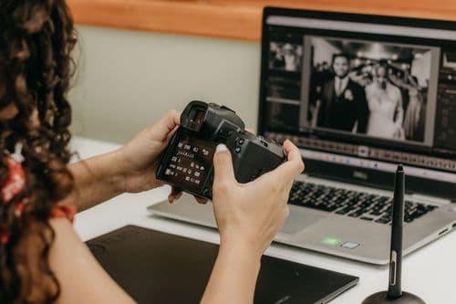 Düğün Fotoğrafçısı Yeterli mi? Profesyonel Çekim ile Misafir Fotoğraflarını Birleştirmenin Yolu - Yaratıcı Fikirler kategorisinde blog yazısı